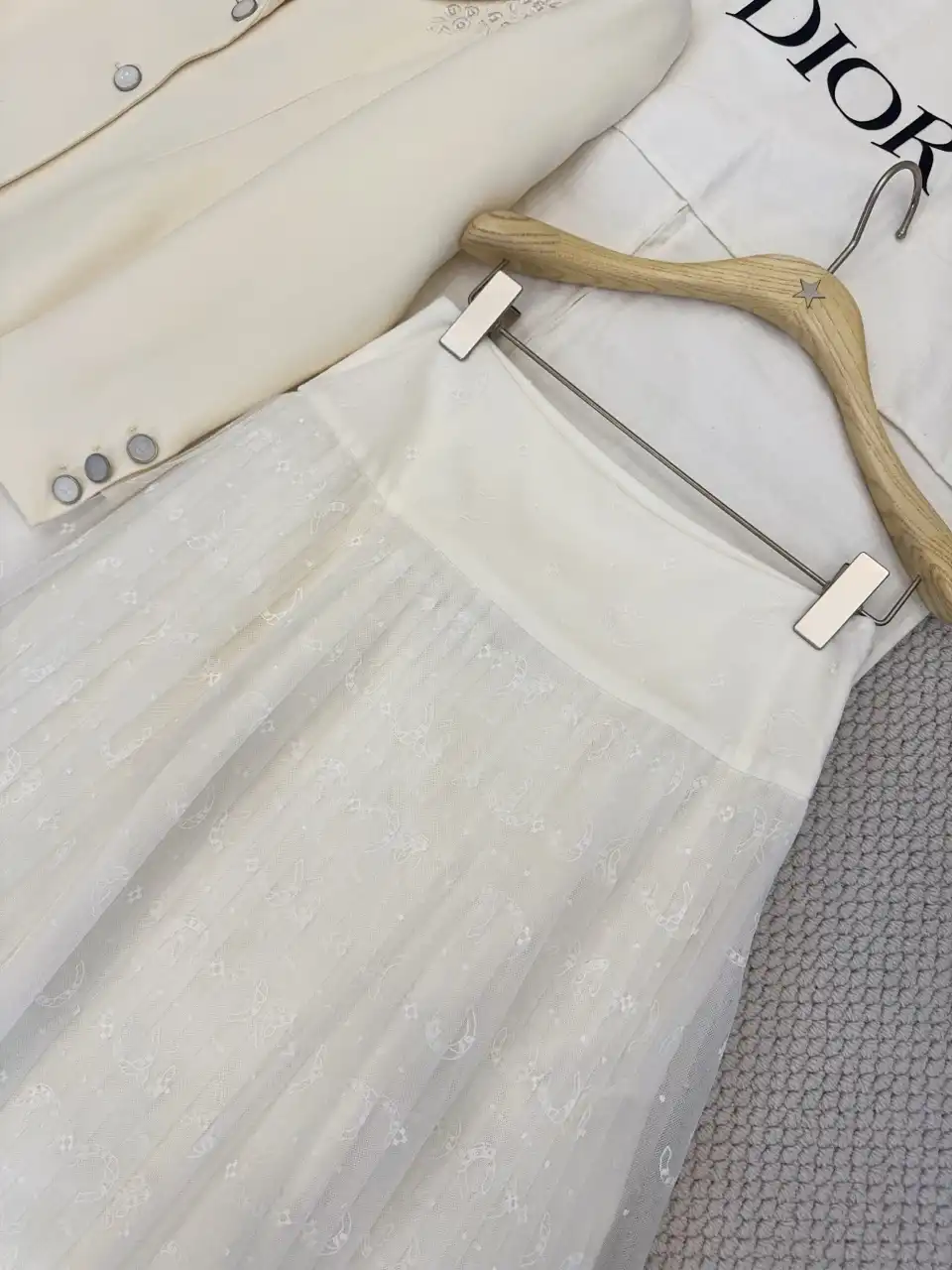 DIOR 디올 자수 메쉬 플리츠 스커트 이미지 3