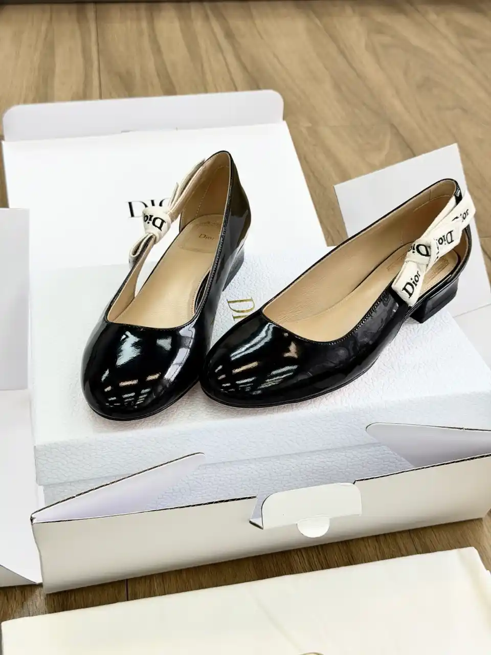 DIOR 디올 페이턴트 리본 발레리나 슈즈 이미지 3