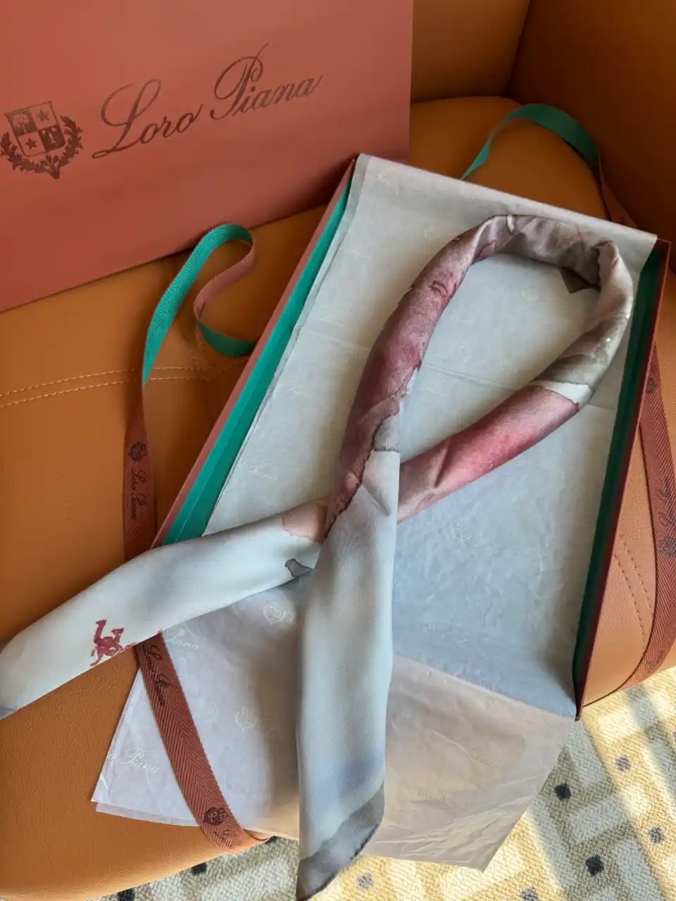 LORO PIANA 로로피아나 "스코틀랜드의 자연" 양면 실크 스카프 이미지 2