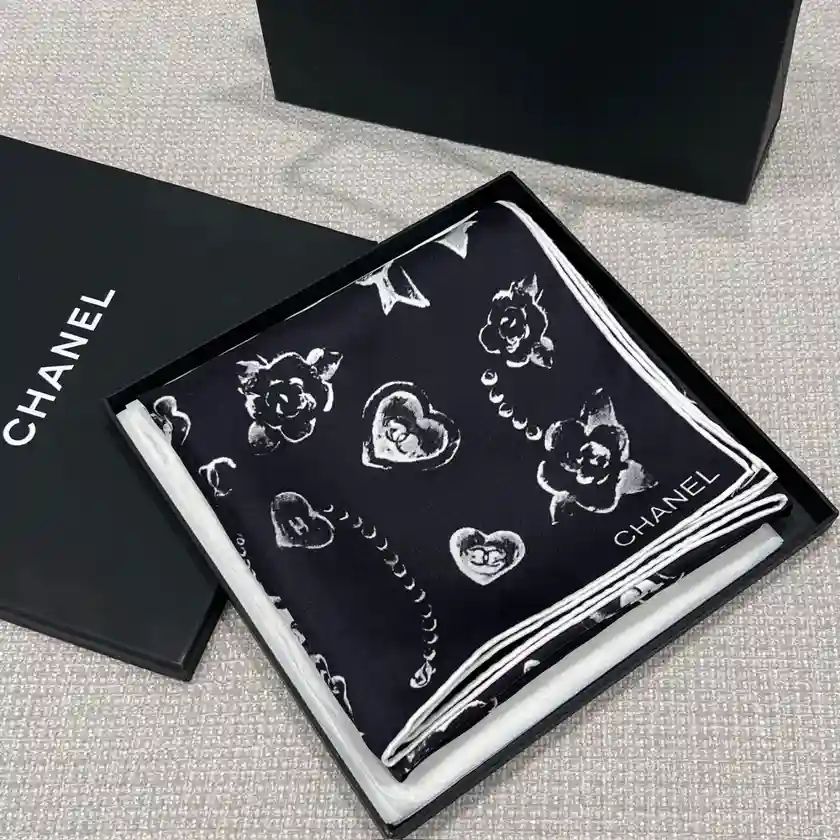 CHANEL 샤넬 스퀘어 스카프_실크 트윌 이미지 4