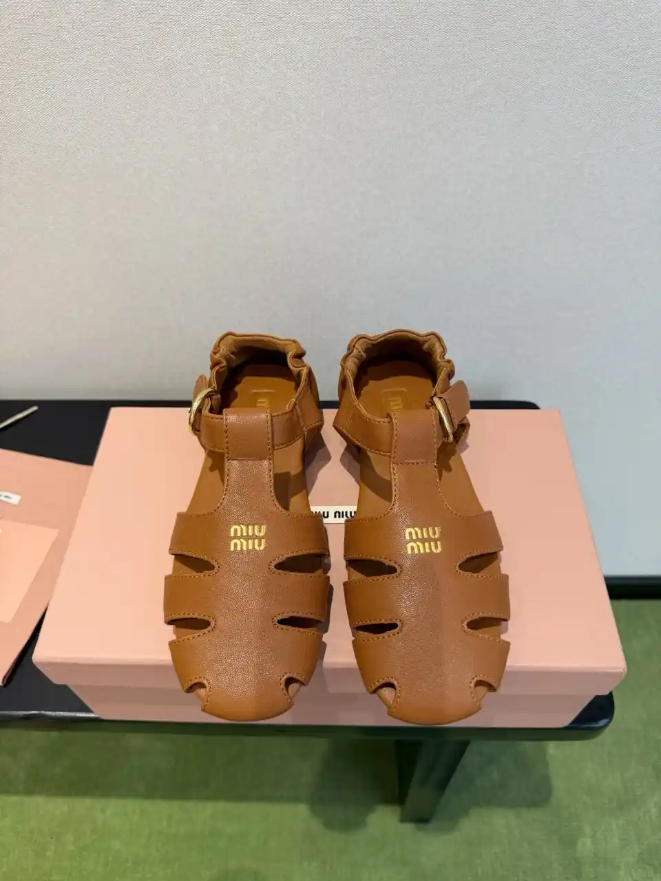 MIU MIU 미우미우 루슈 나파 가죽 피셔맨 샌들 이미지 5