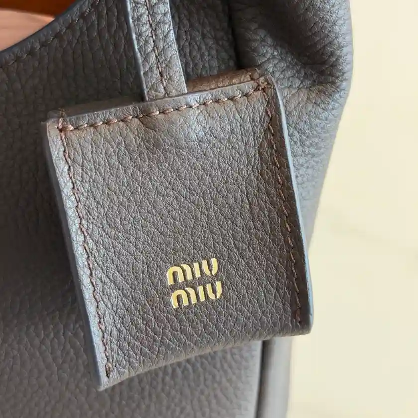 MIU MIU 미우미우 가죽 버킷백 이미지 3
