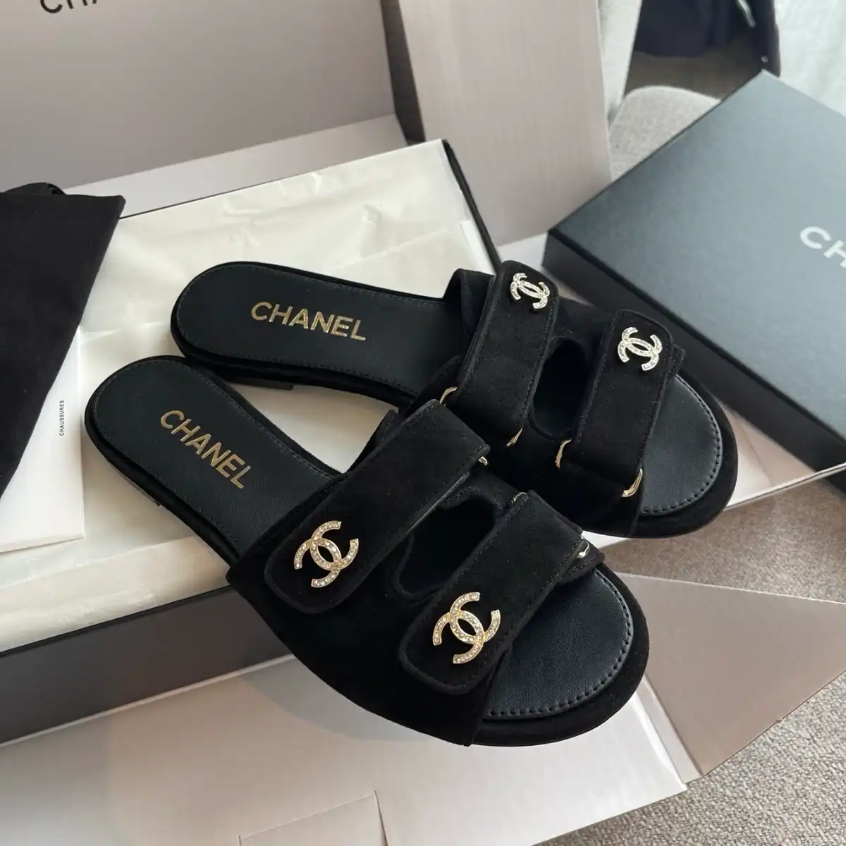 CHANEL 샤넬 26P CC 로고 슬라이드 샌들 이미지 2