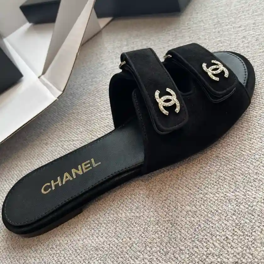 CHANEL 샤넬 26P CC 로고 슬라이드 샌들 이미지 3