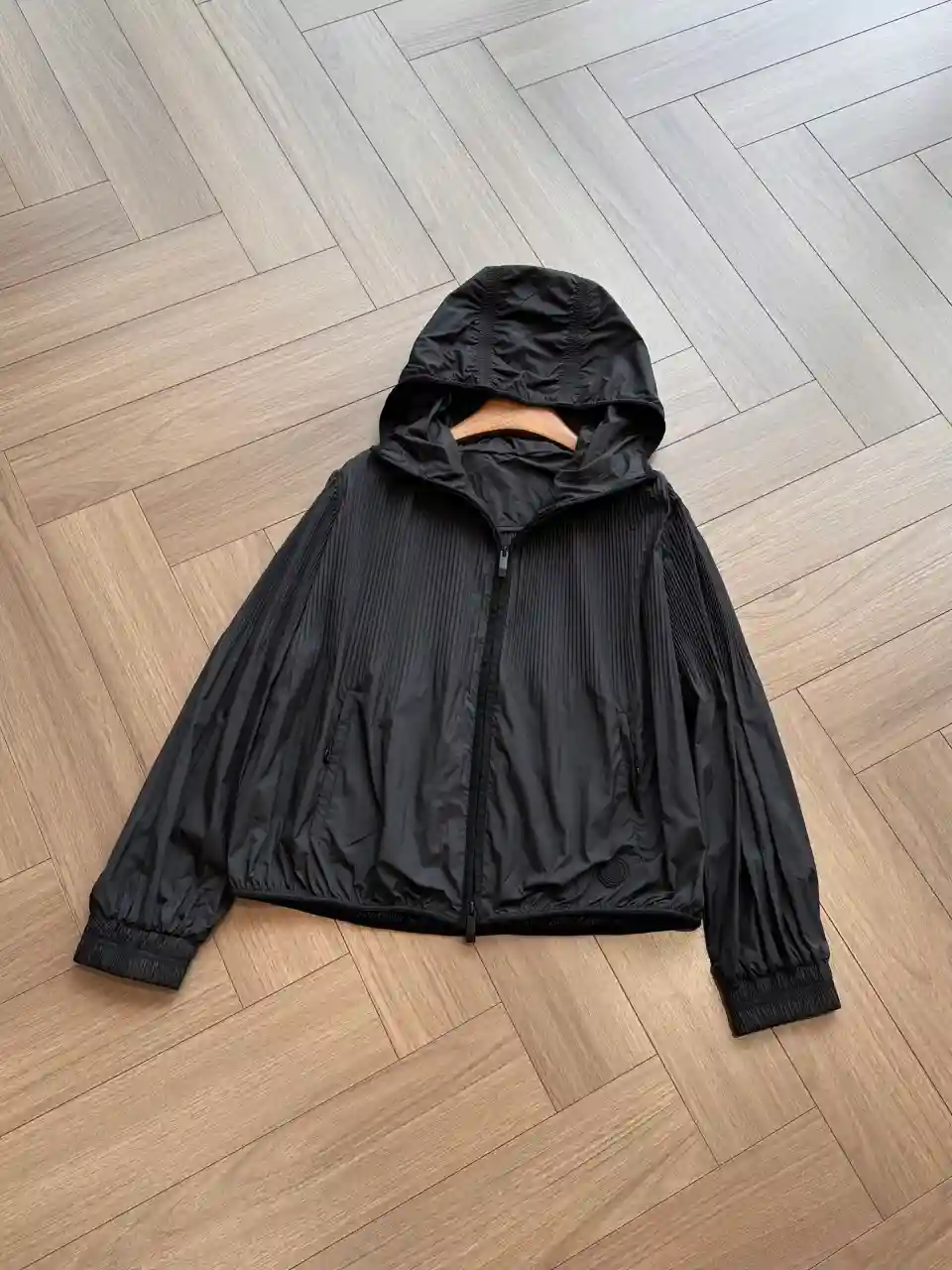 MONCLER 몽클레어 Anemone 플리츠 후드 재킷 이미지 3