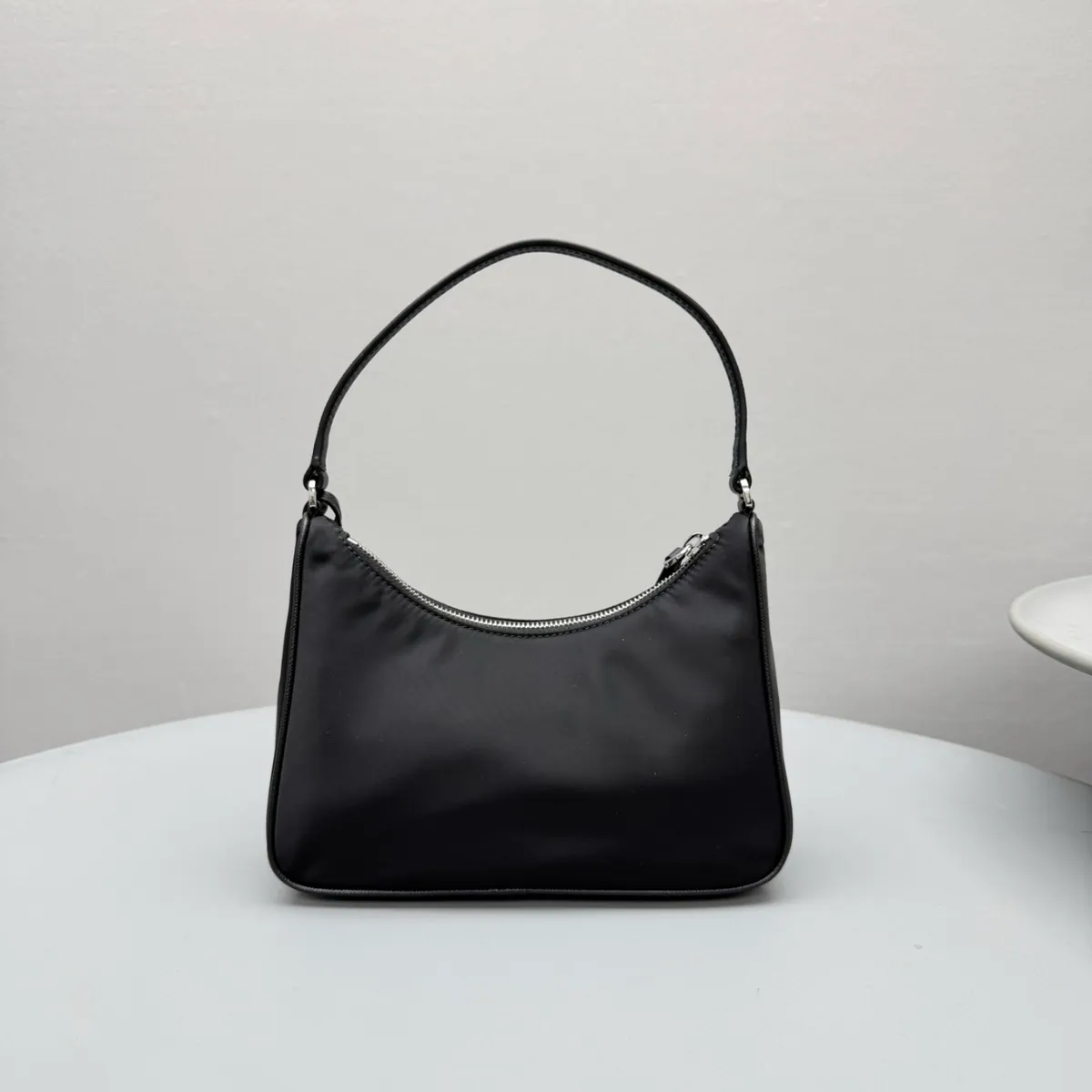 PRADA 프라다 리에디션 2005 리나일론 미니백 이미지 3