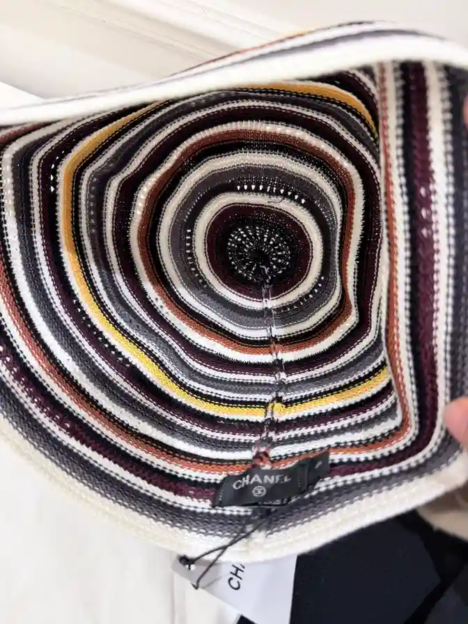 CHANEL 샤넬 2026 코코 비치 컬렉션 클로슈 햇 이미지 3