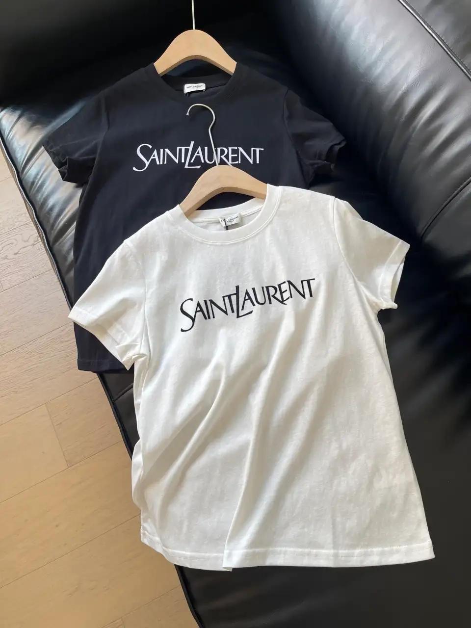 SAINT LAURENT 생로랑 플로킹 로고 미니멀 반팔 티셔츠 이미지 2