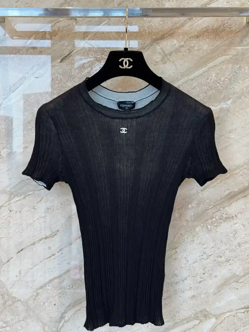 CHANEL 샤넬 비치 시리즈 니트 반팔 티셔츠 블랙 이미지 2