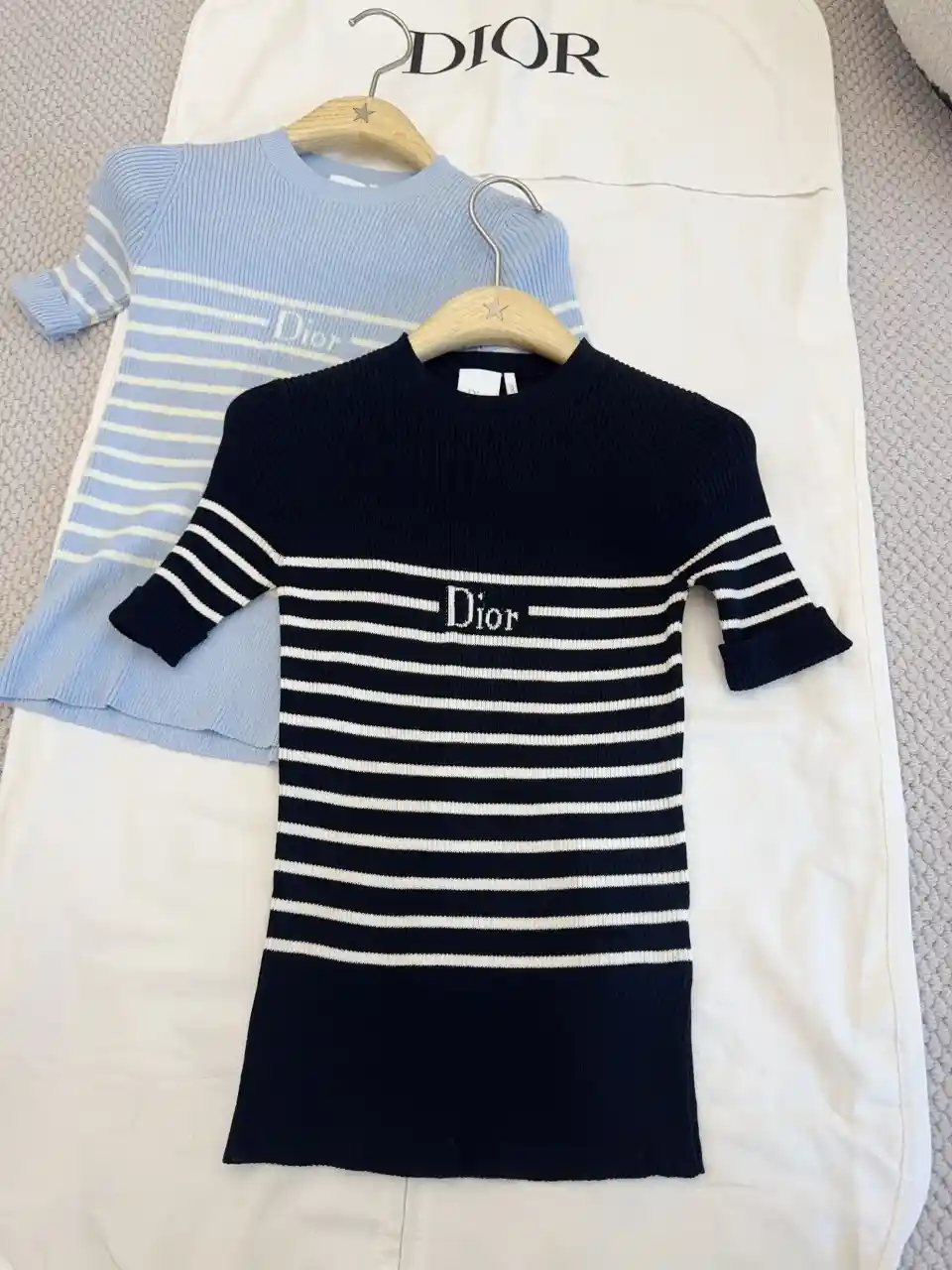 DIOR 디올 리비에라 반소매 피티드 스웨터 네이비 블루 & 화이트 디 스트라이프 리브드 코튼 니트 이미지 2