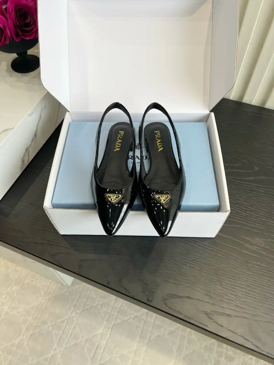 PRADA 프라다 페이턴트 가죽 슬링백 펌프스 이미지 2