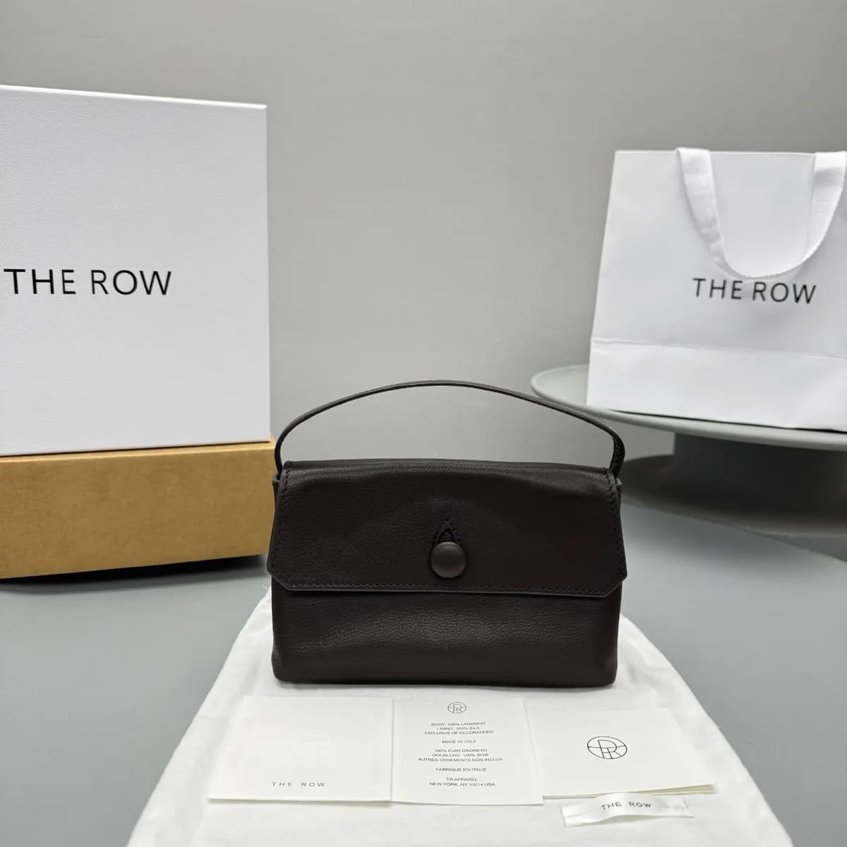 The Row 더로우 샐리 백 레더 이미지 2