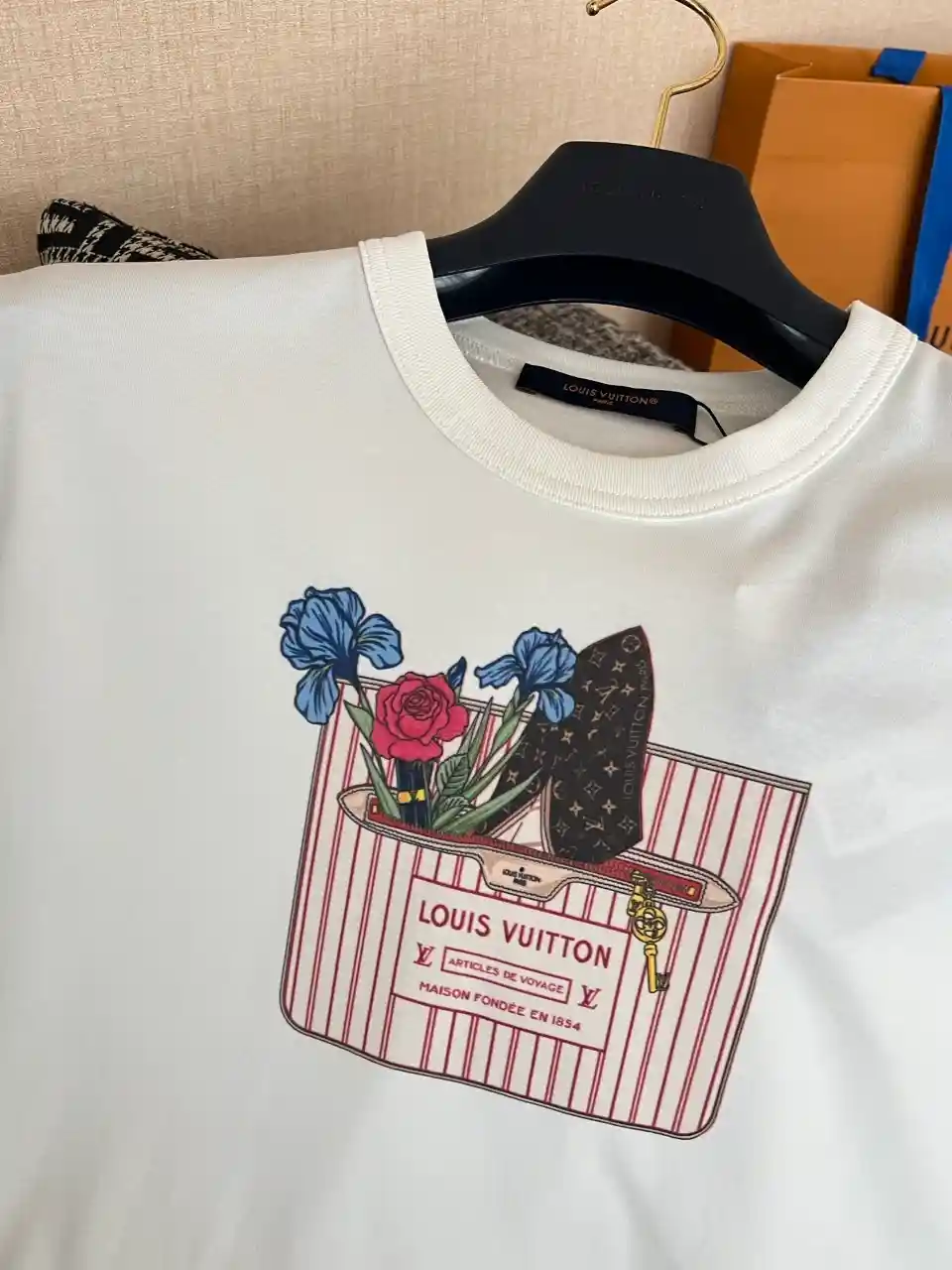 LOUIS VUITTON 루이비통 네버풀 프린트 티셔츠 이미지 2