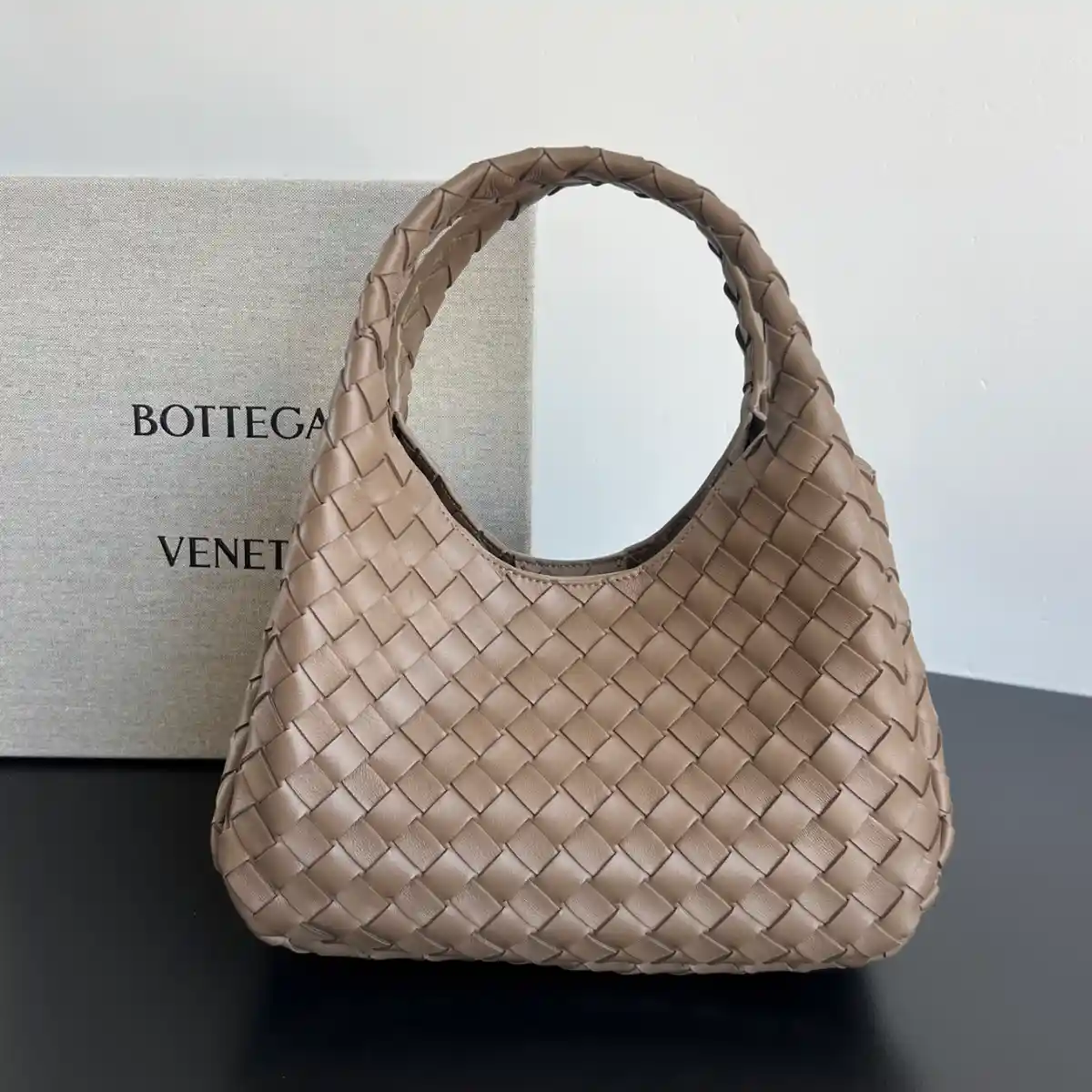 BOTTEGA VENETA 보테가베네타 캄파나 숄더백 Size 2type (스몰, 라지) 이미지 4