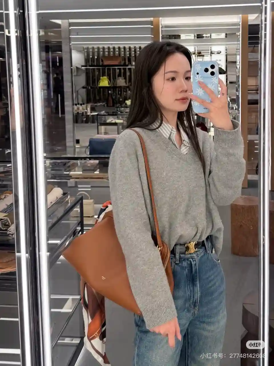 CELINE 셀린느 닥터 파우치 서플 내추럴 카프스킨 이미지 7